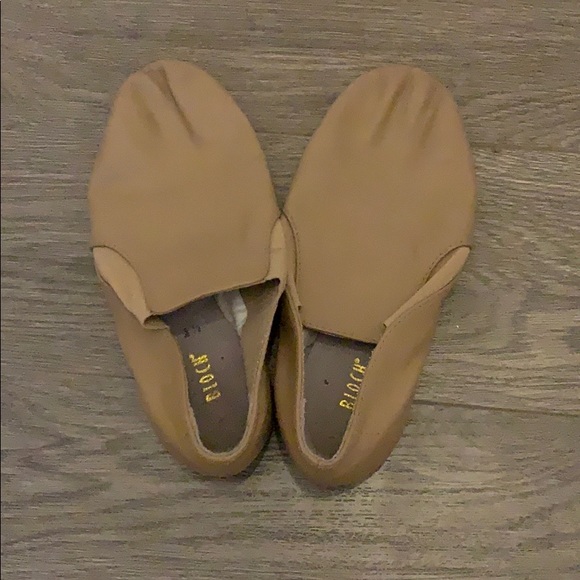 Tan Bloch jazz shoes. Size 1.5 - Picture 3 of 3
